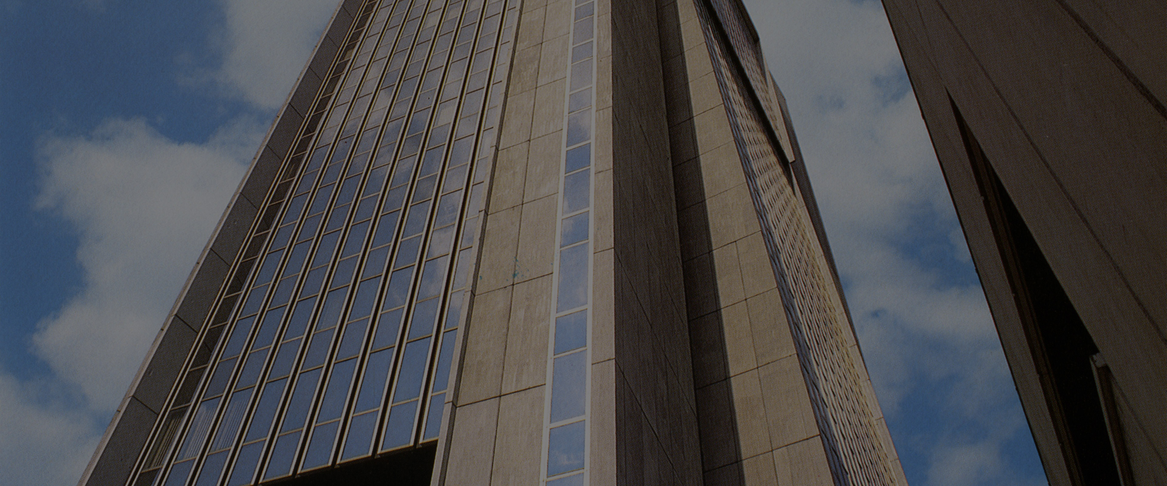 COMPLESSO DI UFFICI MOTOKOV 3840x1600