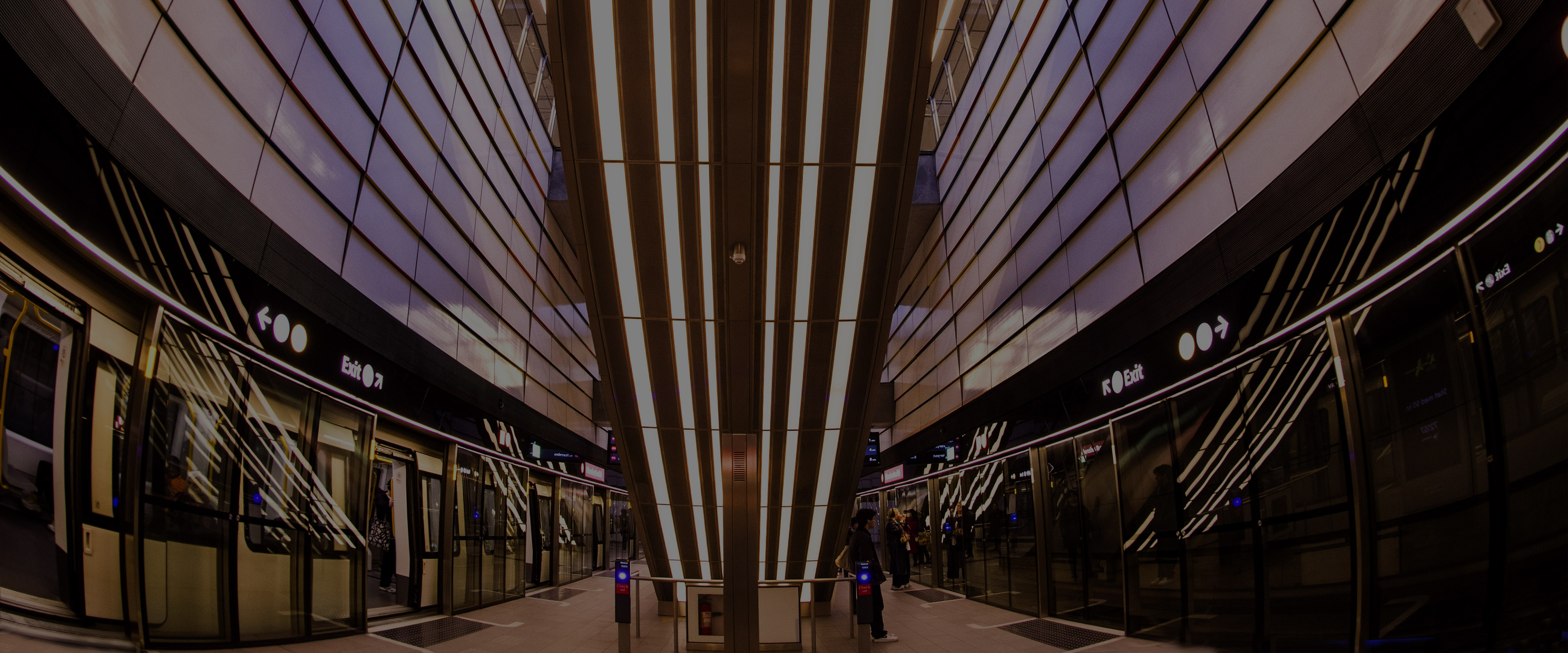 Metro 3840x1600