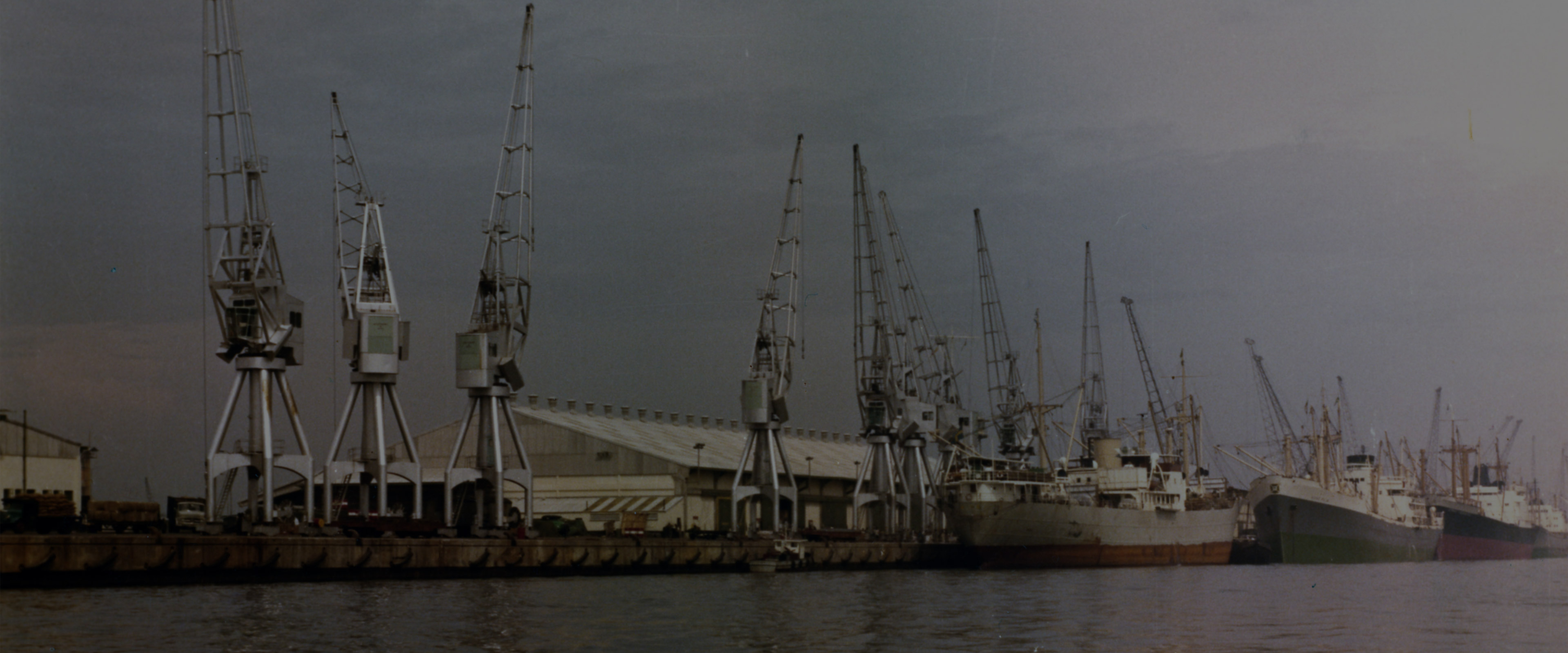 PORTO DI APAPA 3840x1600