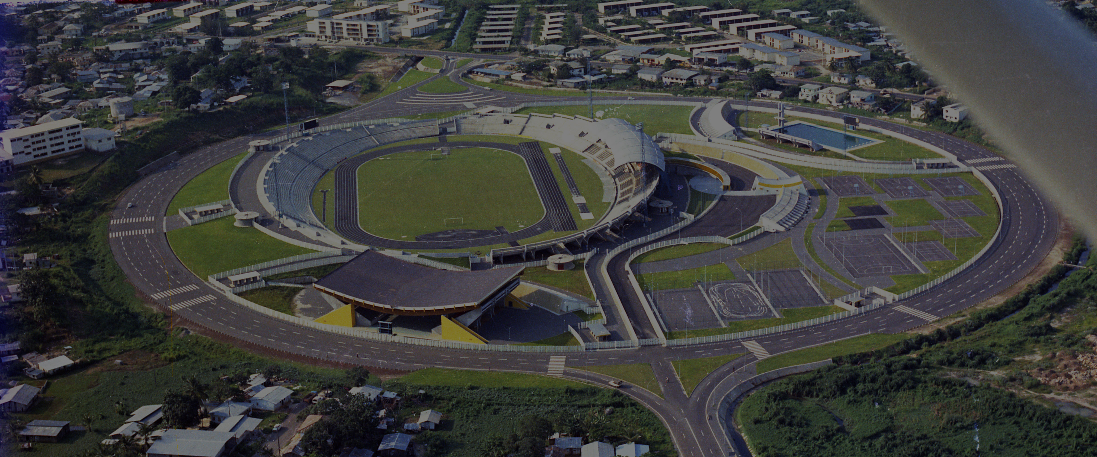 STADIO OMNISPORT OMAR BONGO 3840x1600